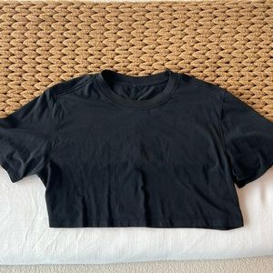size 4 lululemon black crop tee